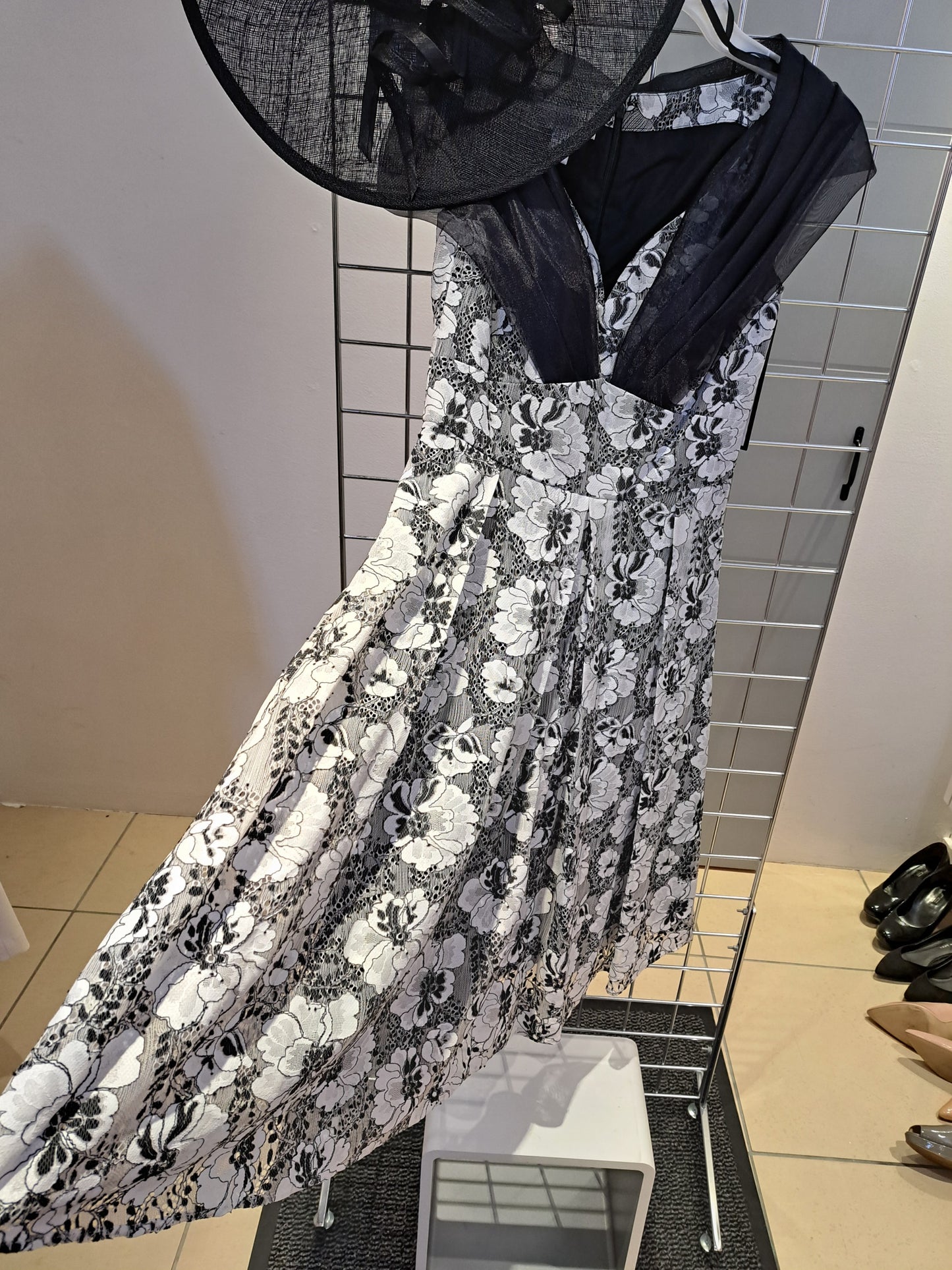 Black and cream lace dress - Maya Maya Ltd