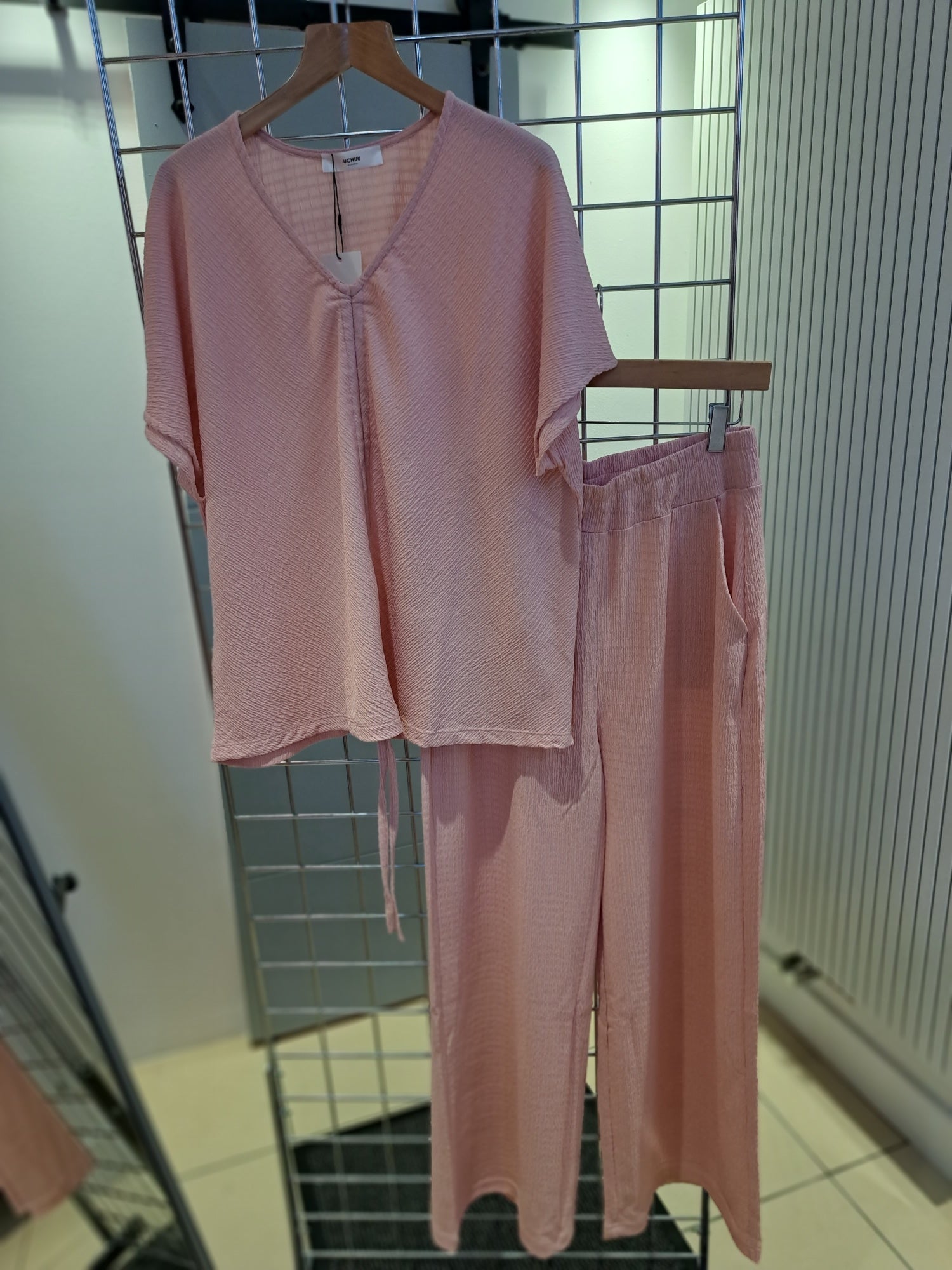 Uchuu salmon pink Trousers - Maya Maya Ltd
