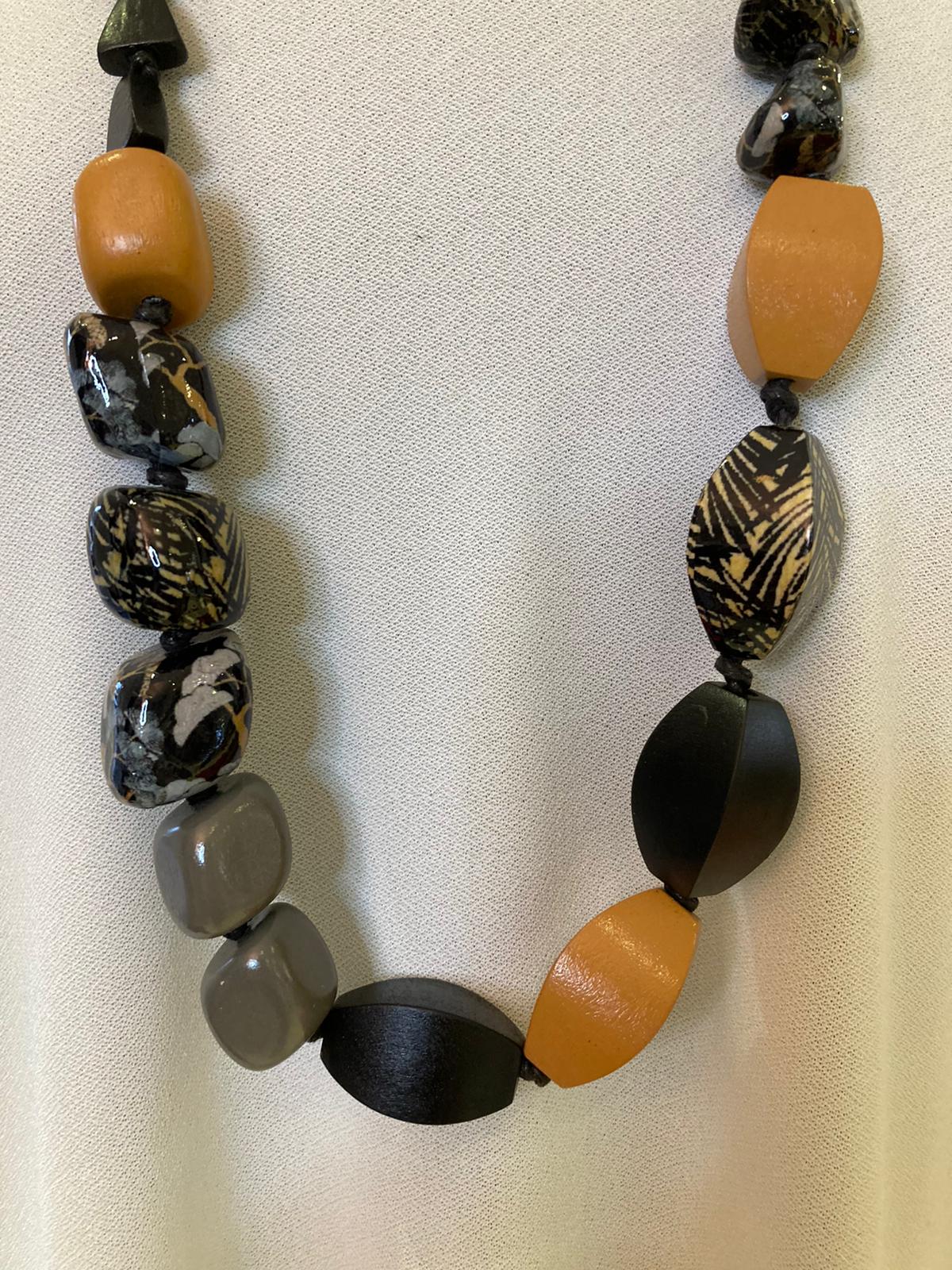 Adjustable wooden necklace - Maya Maya Ltd