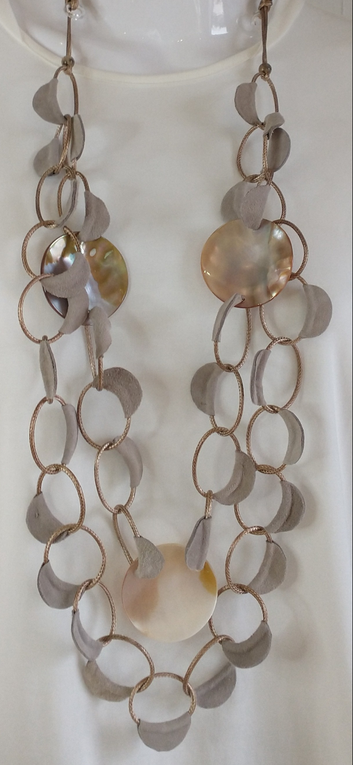 Multi ring shell necklace - Maya Maya Ltd